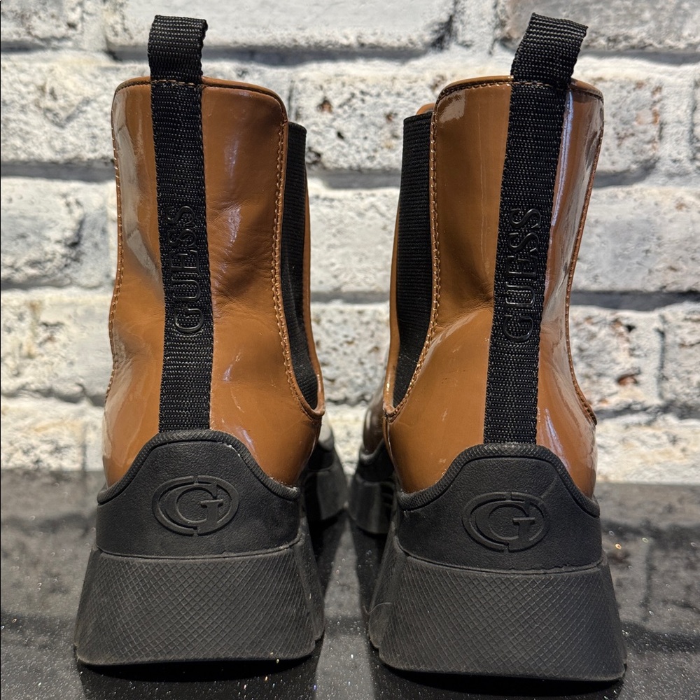 GUESS Hestia Boots Lug Sole Chelsea Booties Size 7 Cognac Brown - Picture 2 of 4